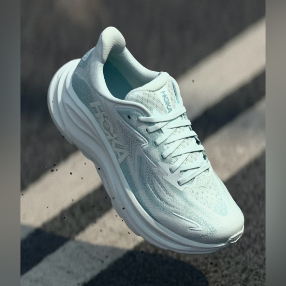 HOKA ONE ONE CLIFTON 10 sneakers - Picture 2 of 16